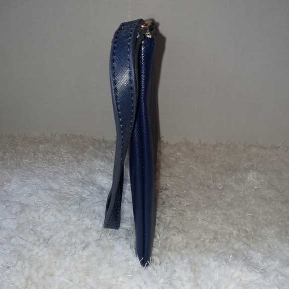 NY&Co. Set of Two Wristlets Leather Navy and White - Picture 3 of 6